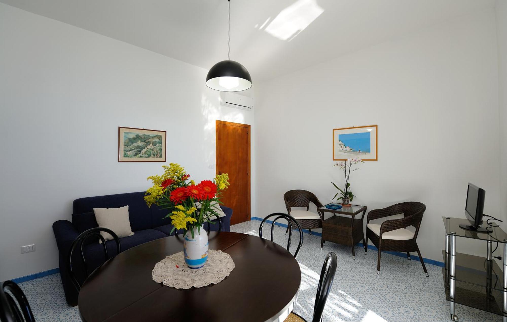 Amalfi Blue Flowers B ภายนอก รูปภาพ